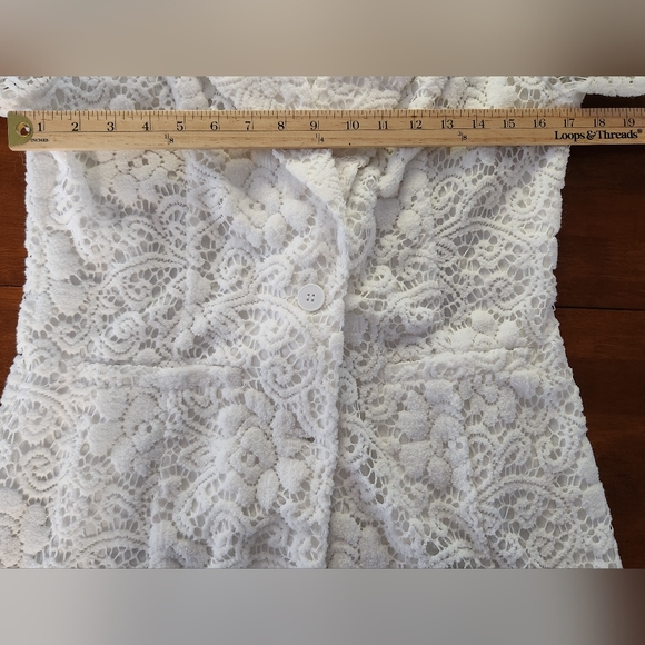 BiBi Women's Elegant White Lace Blazer - Picture 6 of 11